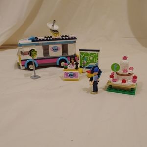 LEGO FRIENDS Emma's News Van